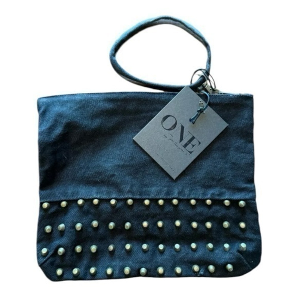ONE TEASPOON SANTINA VINTAGE STUDDED CLUTCH/WRISTLET BLACK‎ NWT